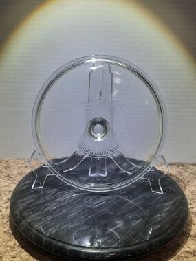 Vintage Pyrex 624c Glass Lid with Center Knob